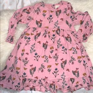 Cute floral Dress. Perfect fall look